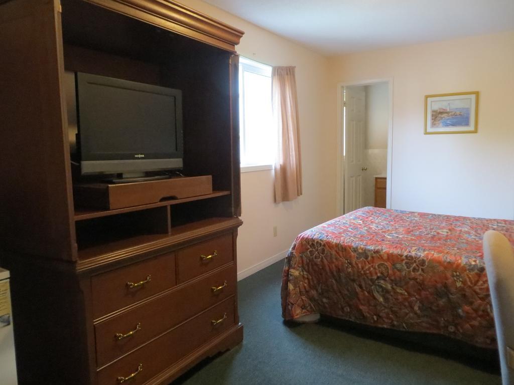Villa Nova Motel Уасага Бийч Екстериор снимка