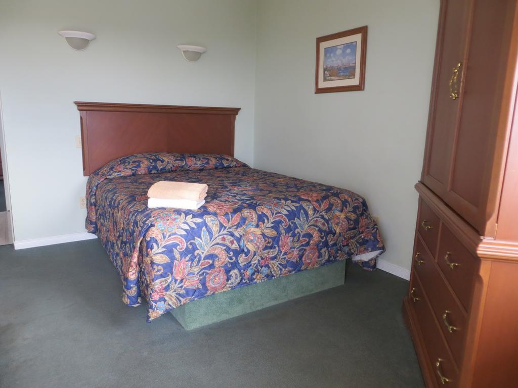 Villa Nova Motel Уасага Бийч Стая снимка
