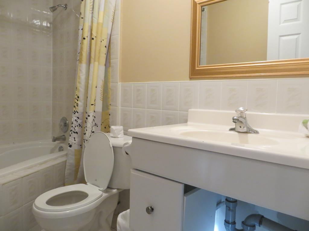 Villa Nova Motel Уасага Бийч Екстериор снимка