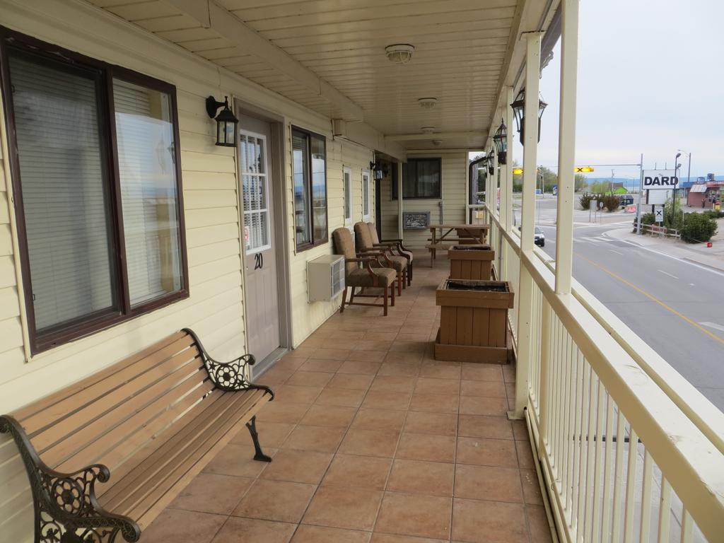Villa Nova Motel Уасага Бийч Екстериор снимка