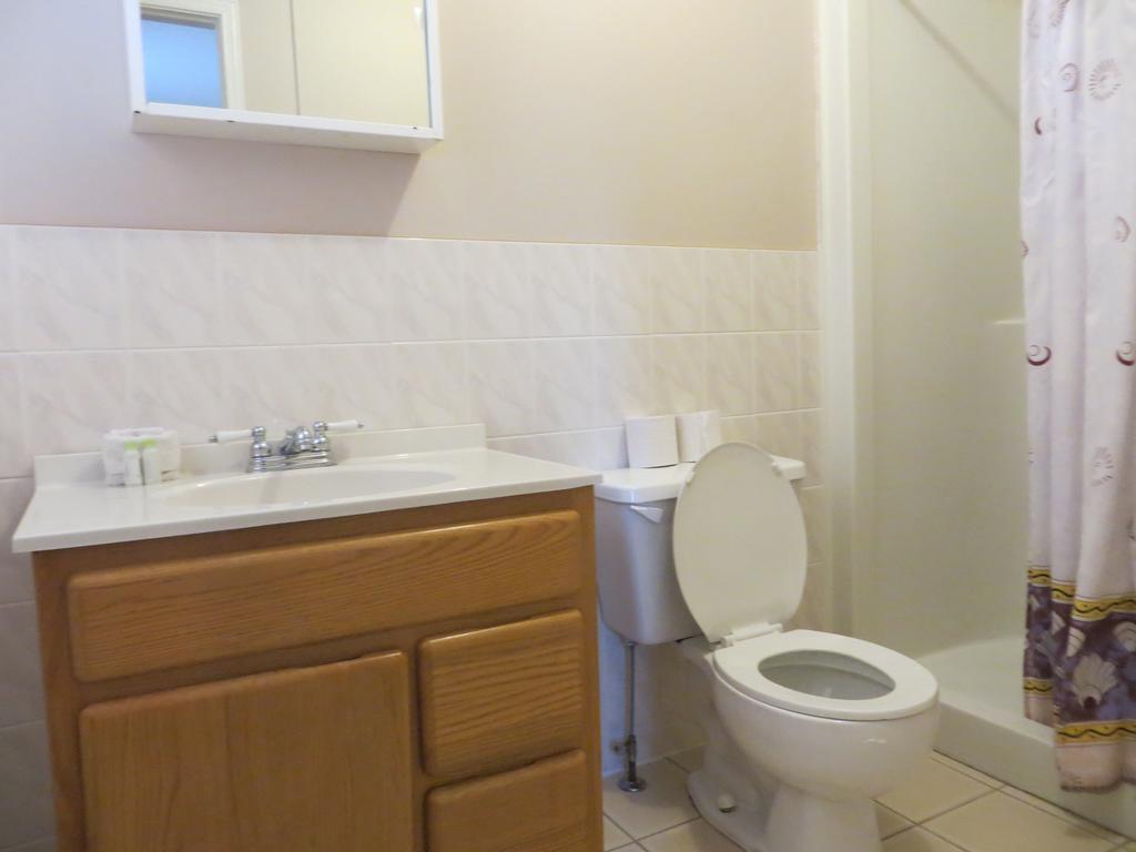 Villa Nova Motel Уасага Бийч Екстериор снимка