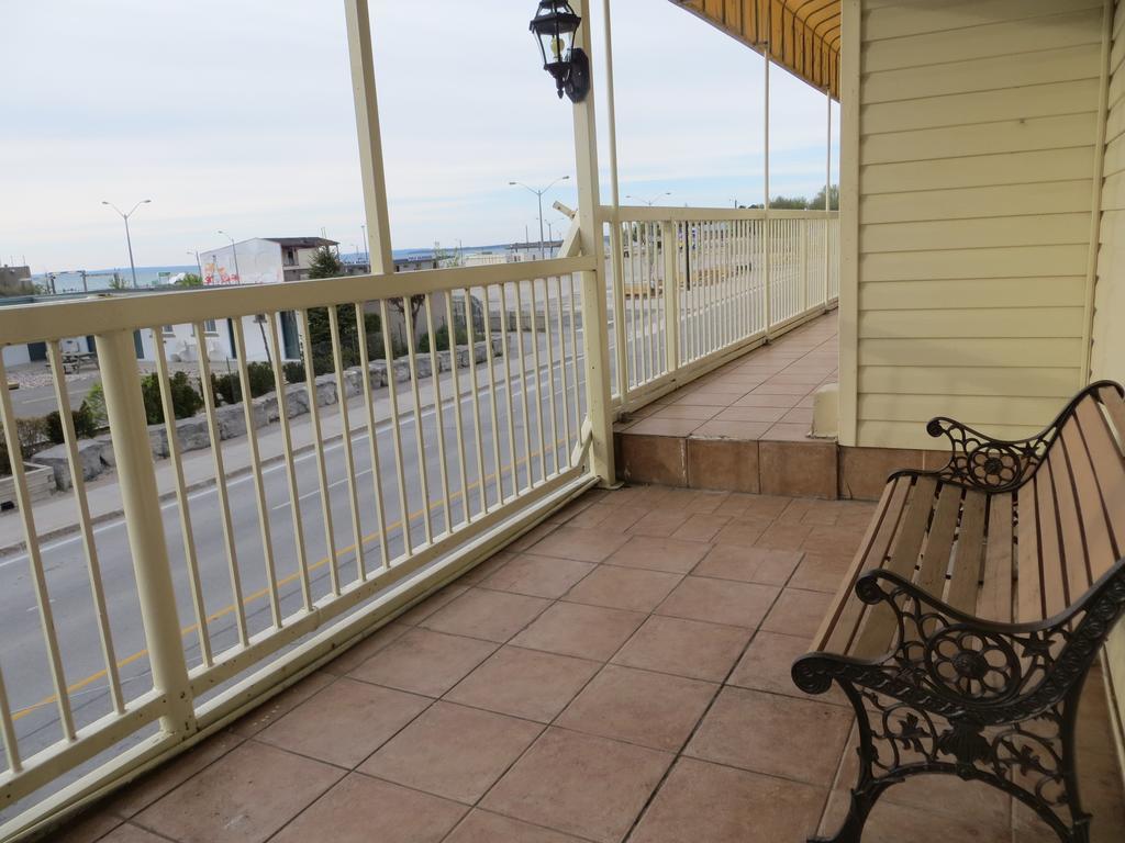 Villa Nova Motel Уасага Бийч Екстериор снимка