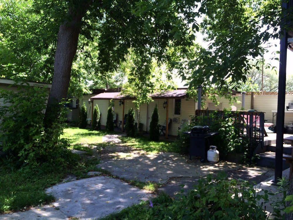 Villa Nova Motel Уасага Бийч Екстериор снимка